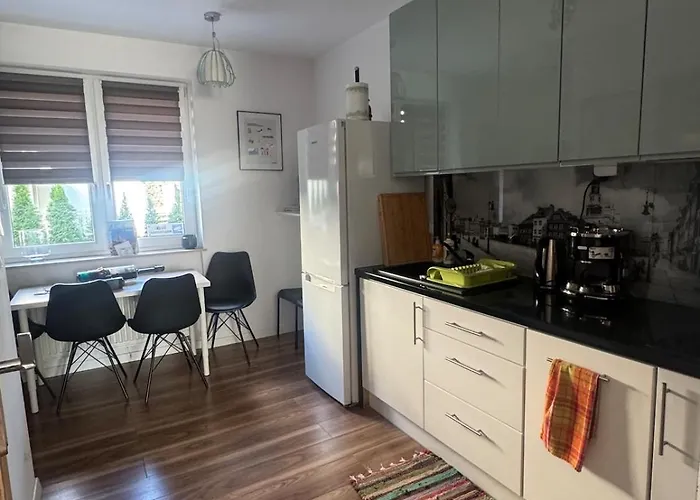 Near Center I Parking