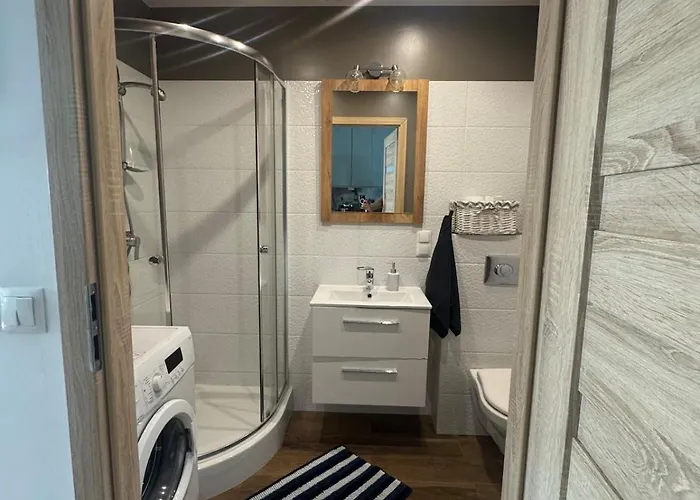 Near Center I Parking Daire *